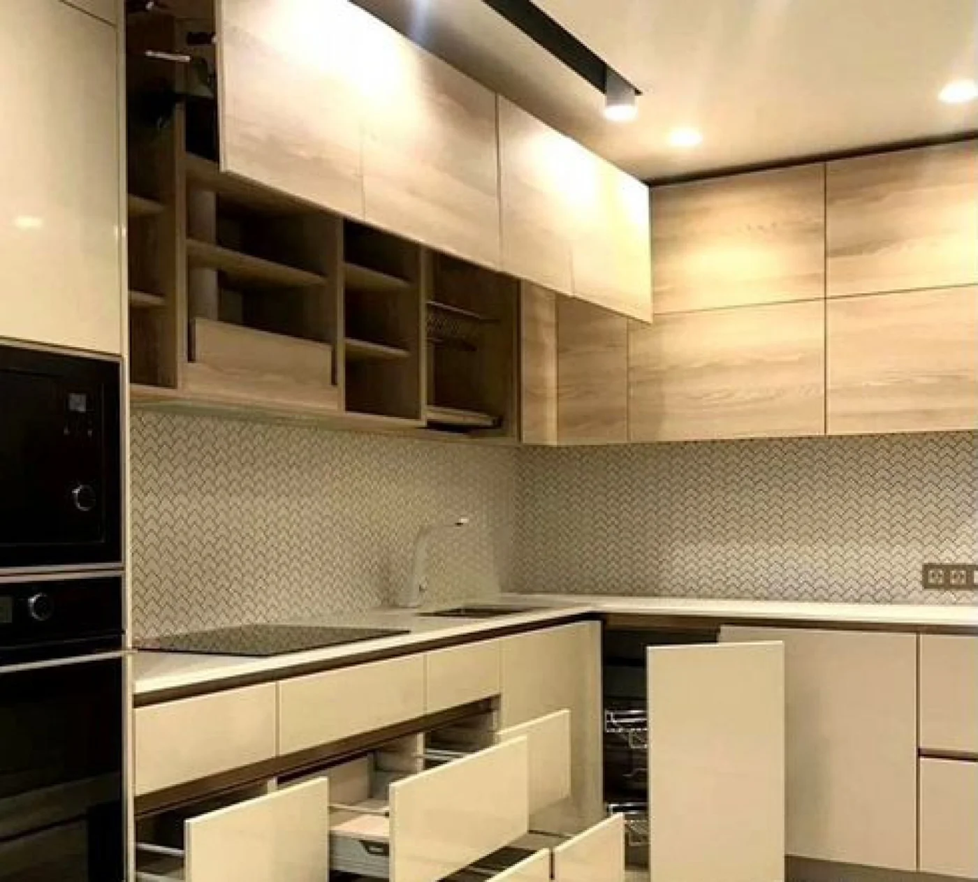 Неоклассическая кухня на заказ с доставкой и монтажом